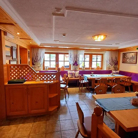 Restaurant Liesele Sonne 皮茨河谷圣莱昂哈德