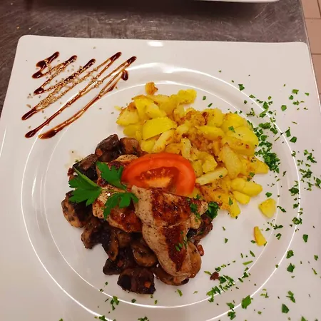 酒店 Restaurant Liesele Sonne 皮茨河谷圣莱昂哈德