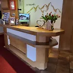 Restaurant Liesele Sonne 酒店 皮茨河谷圣莱昂哈德